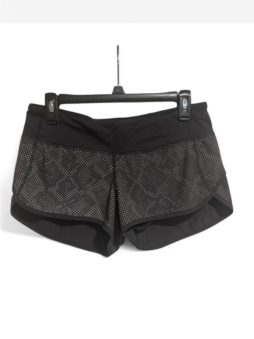 Lululemon Special Edition 
Speed Short size 6 Ravish Reptile Silver/black